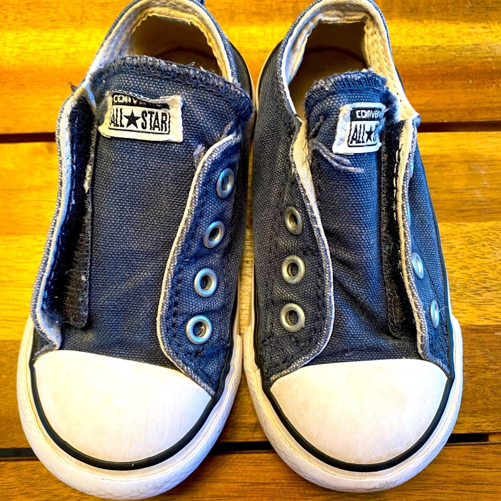 Converse low top Velcro